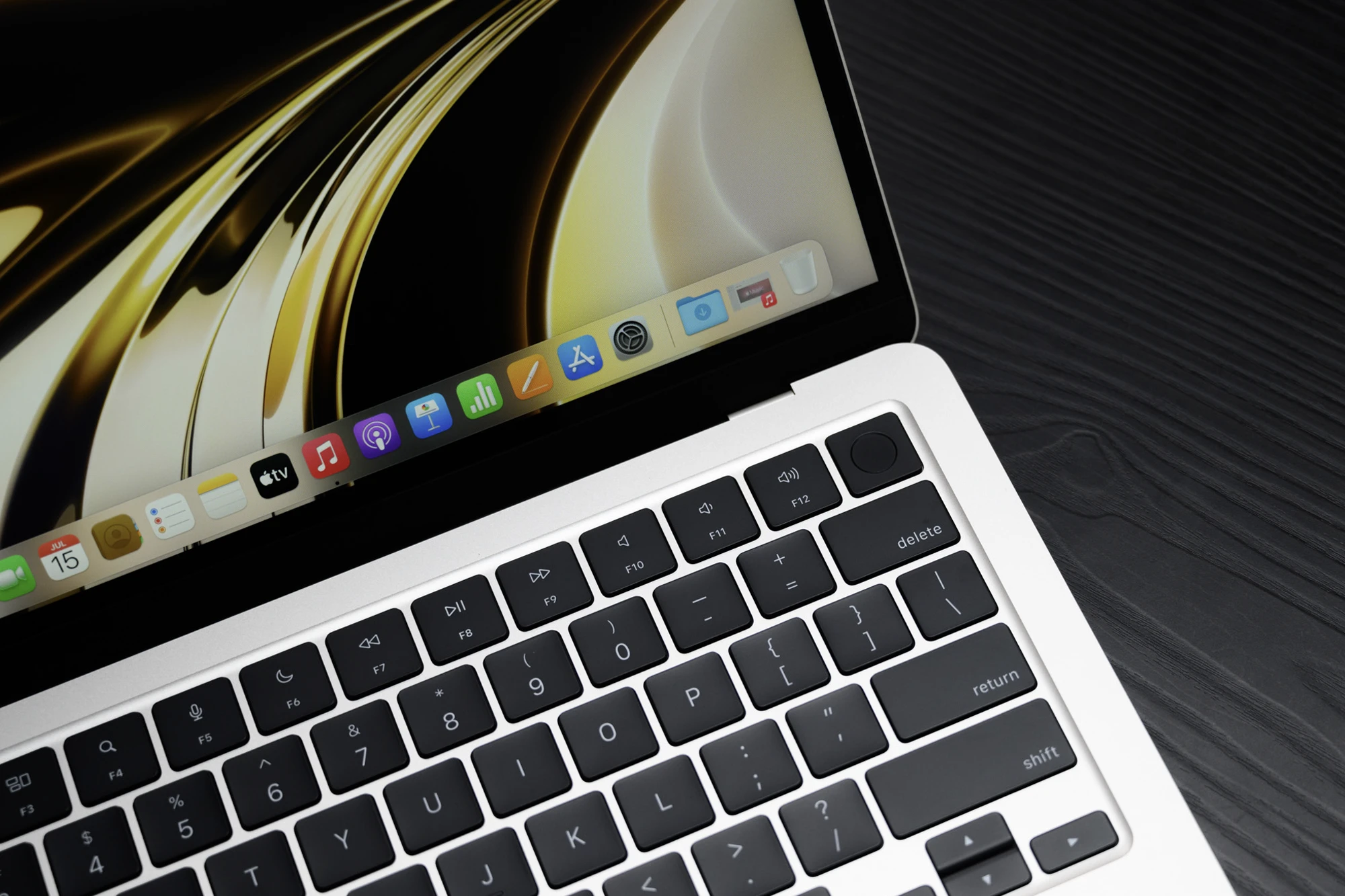 Macbook Air 13 inch 2022 – MLY33