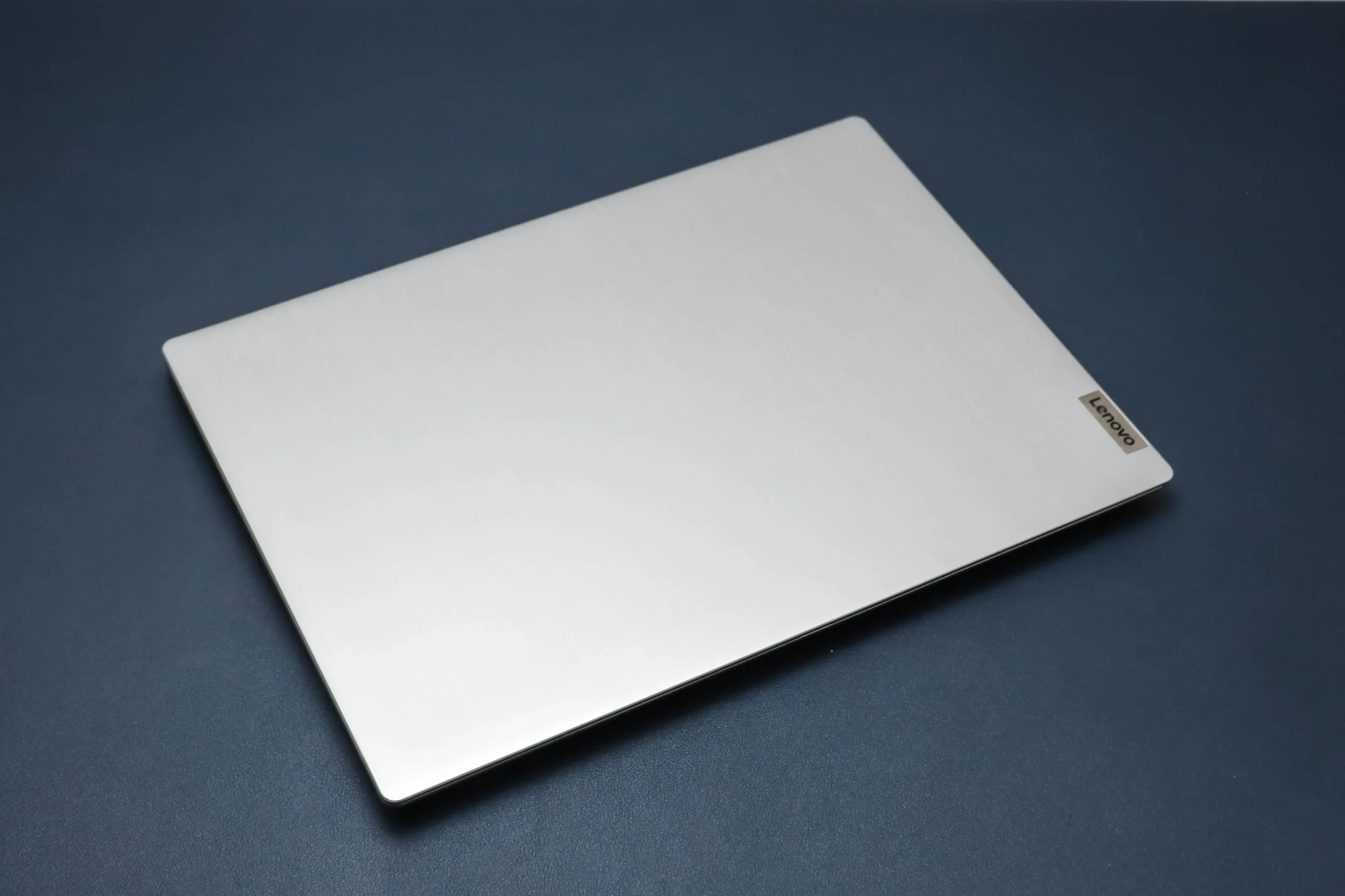 Lenovo IdeaPad Slim 3 14IIL05 5