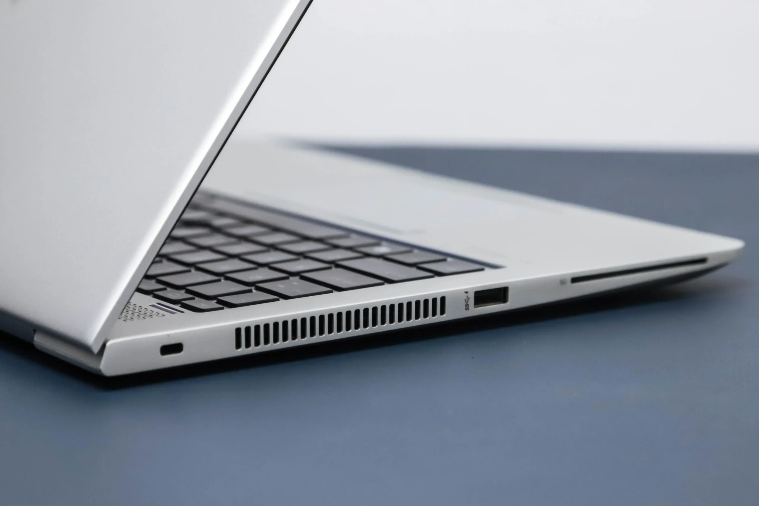 Cổng kết nối HP 840 G6