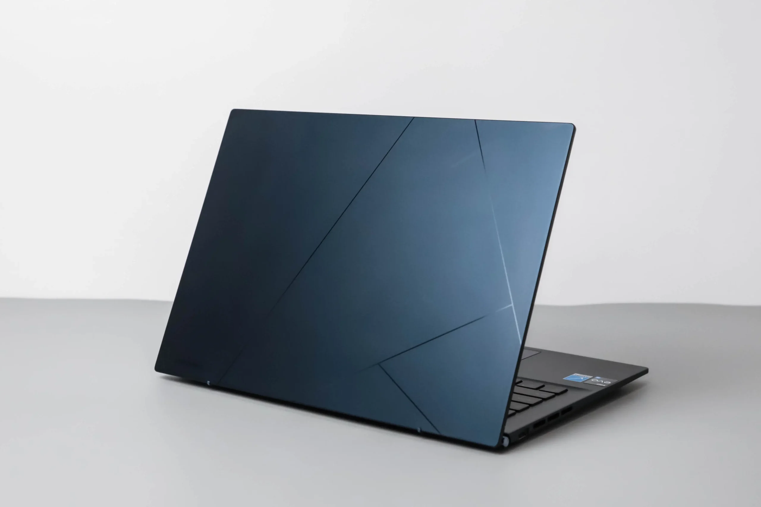 laptop asus zenbook