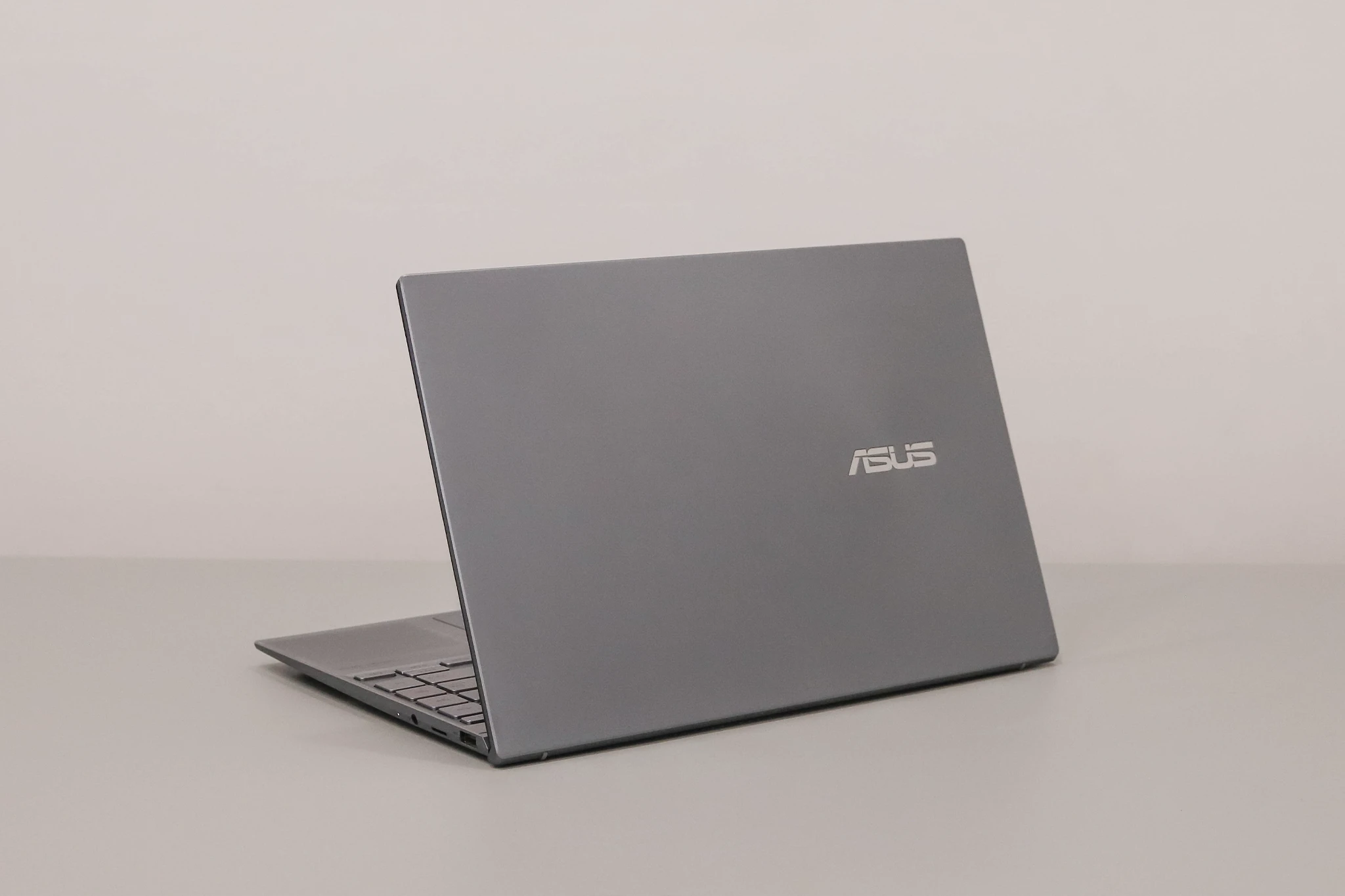Asus Zenbook 14 Q408UG 9