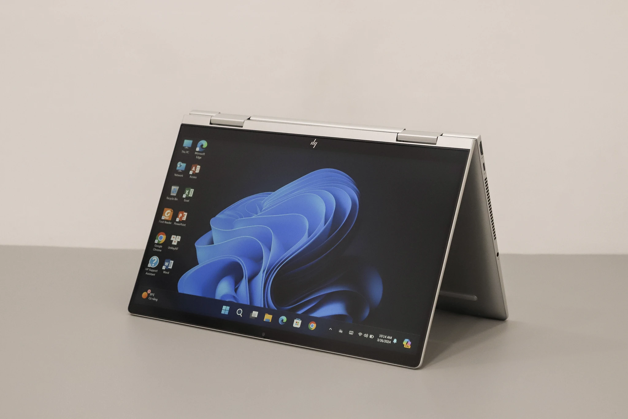HP Envy X360 2-In-1 14-Es0033dx 13