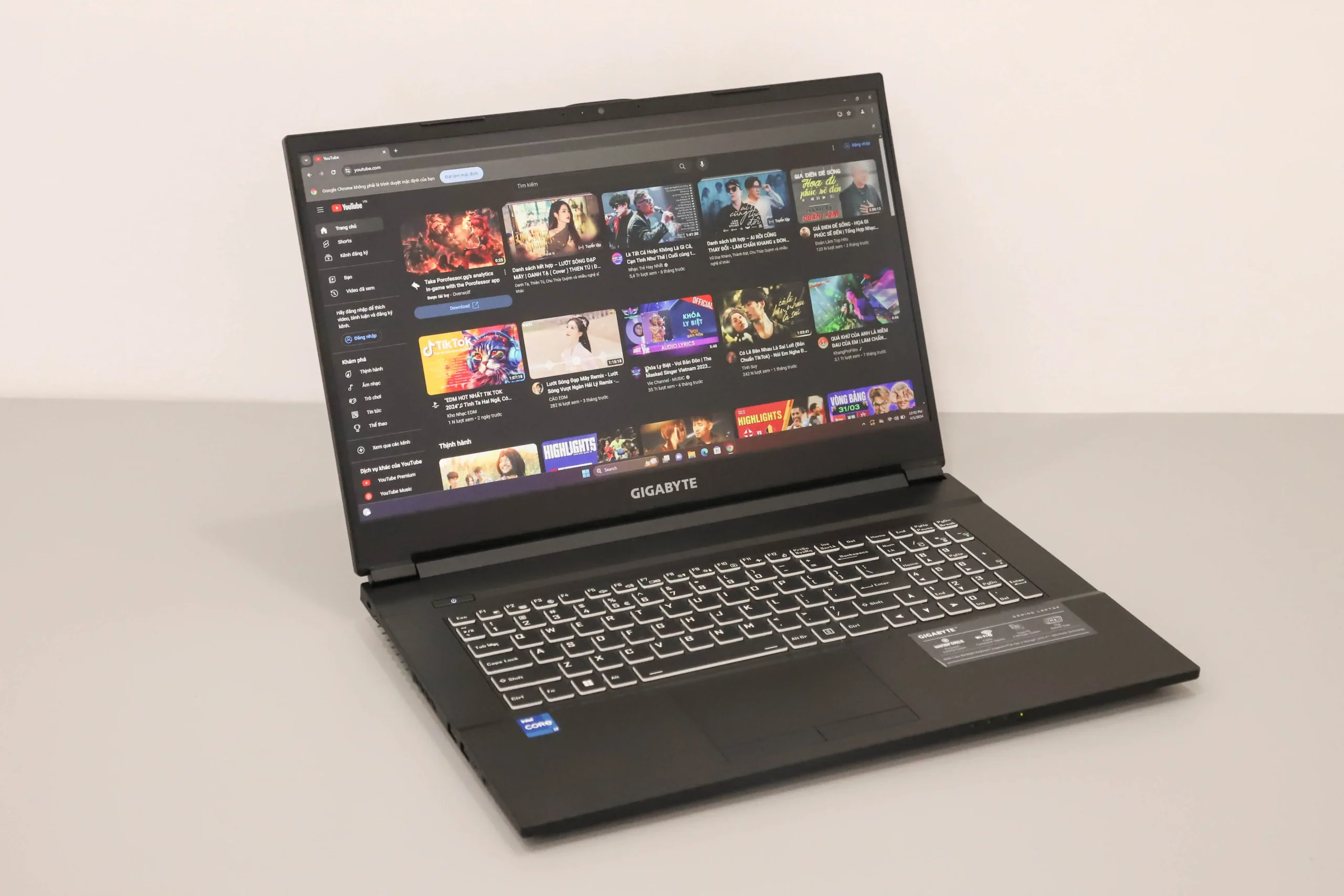 Gigabyte G7 MD-9