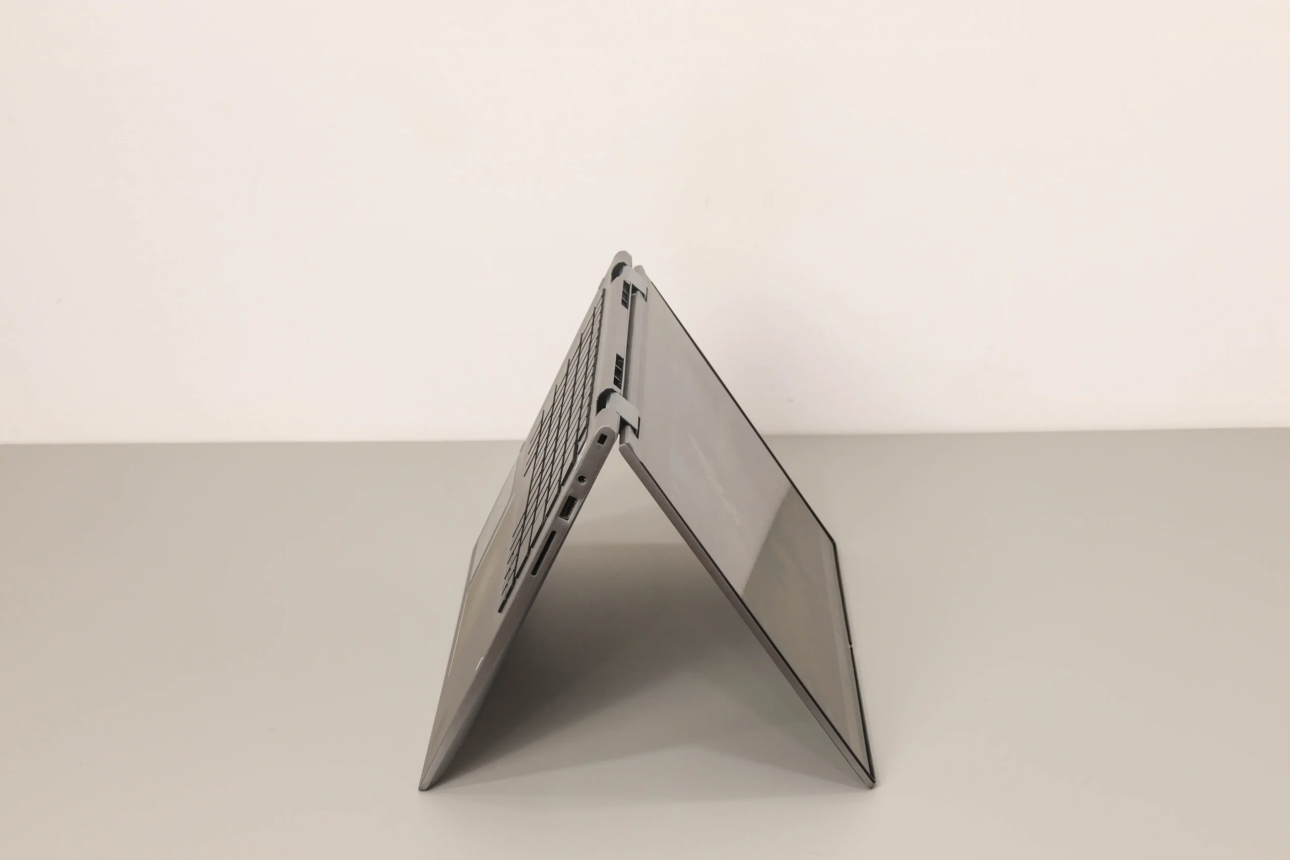 dell inspiron 5400 2 in 1 26