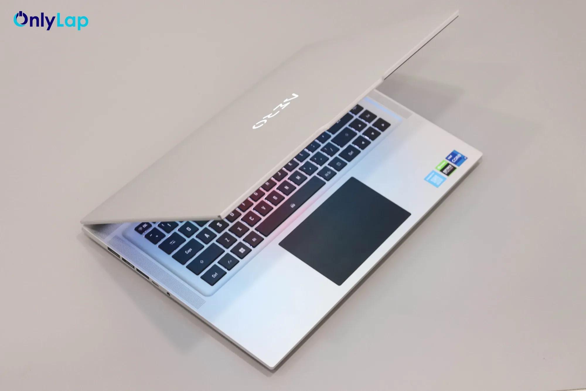 gigabyte aero 16 xe5 73vn938ah 28