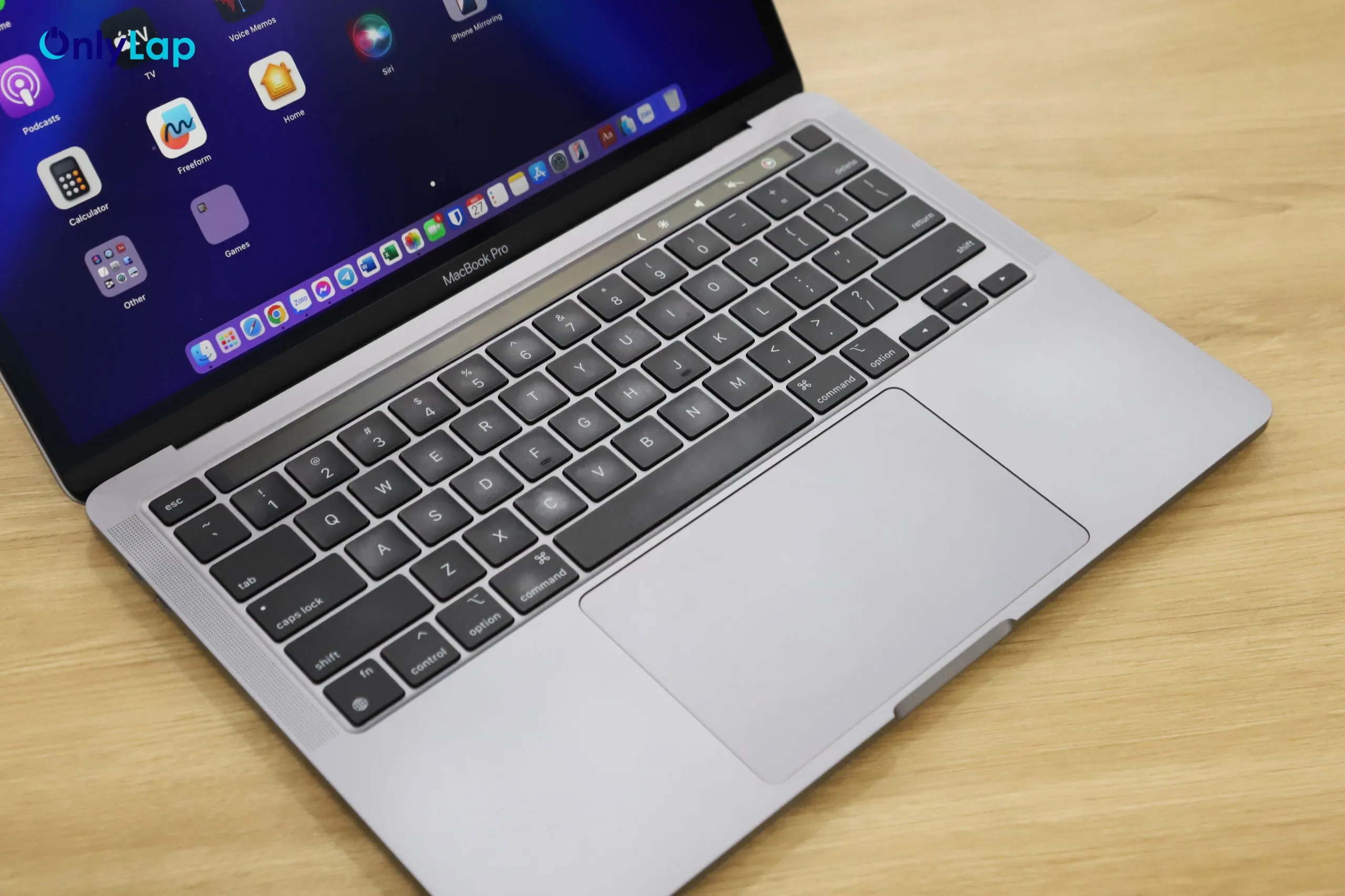 macbook pro m1 15