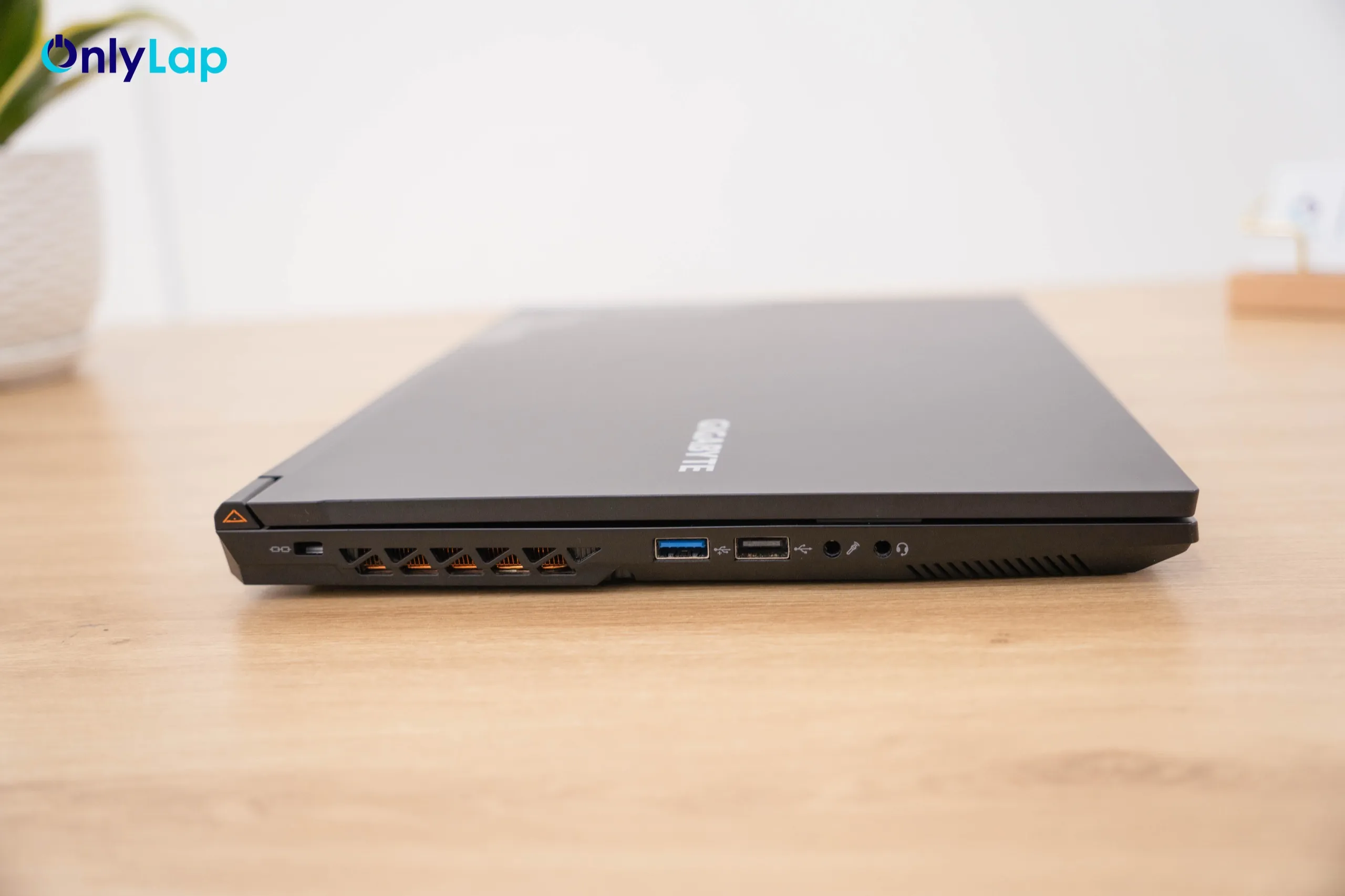 gigabyte g5 ge 51vn213sh 18
