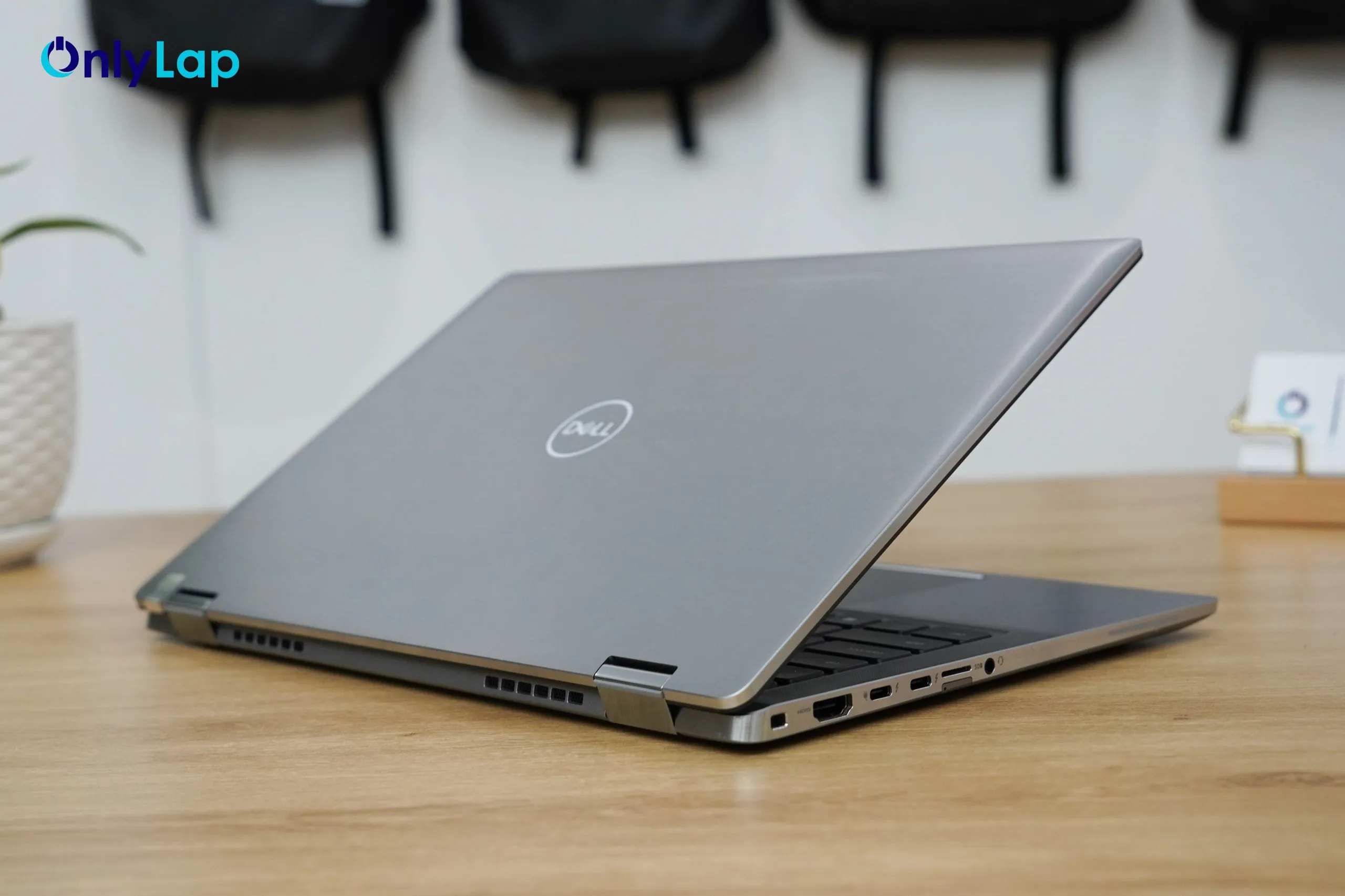 Laptop Dell Latitude 9420 2 in 1 - Core i7 | Cảm ứng tiện lợi
