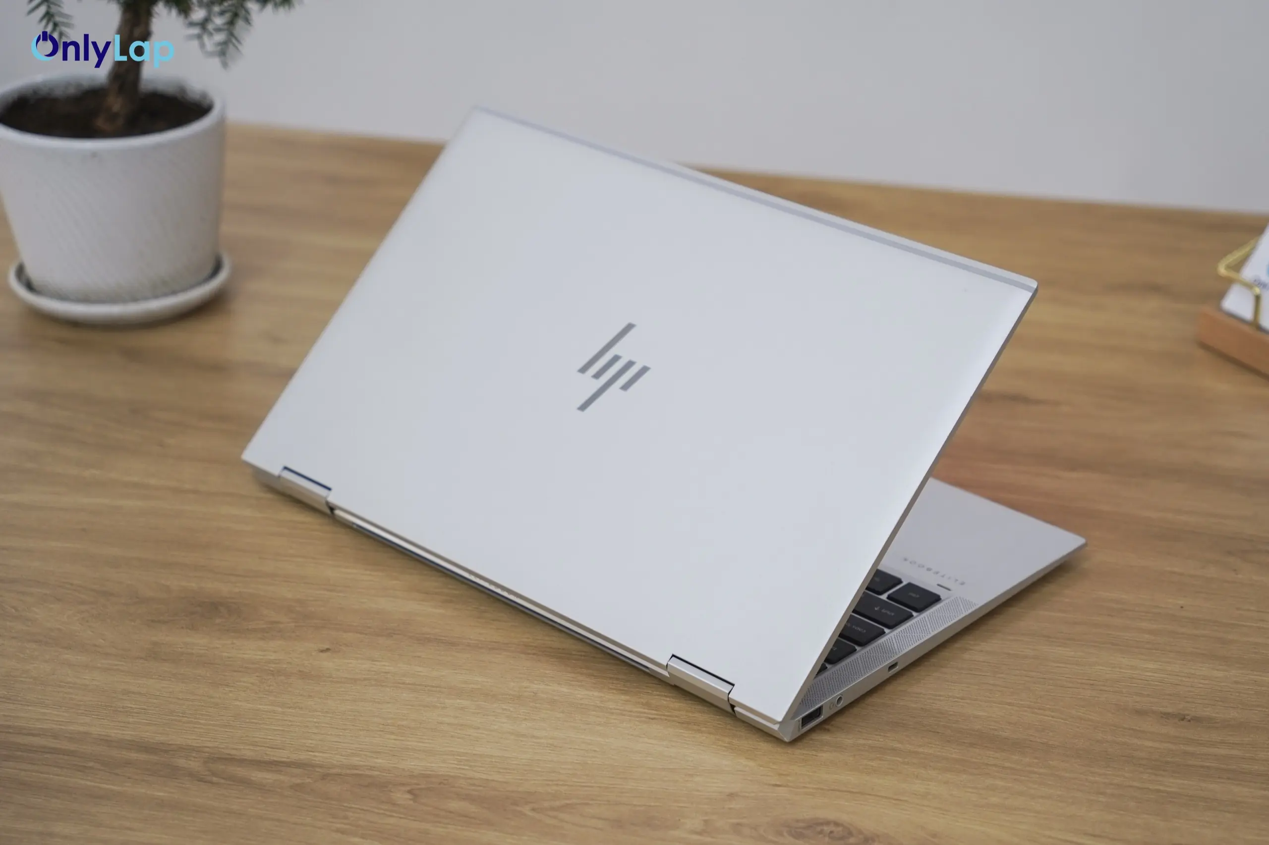 hp elite x360 1040 g8 17