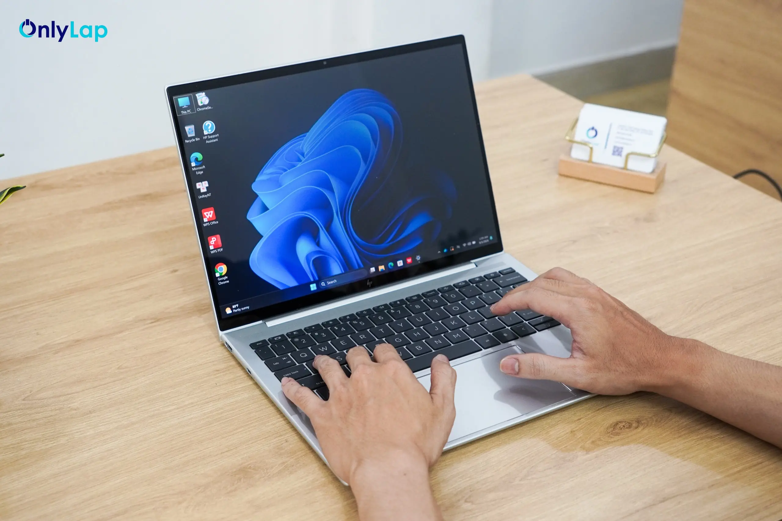 hp elitebook dragonfly g3 17